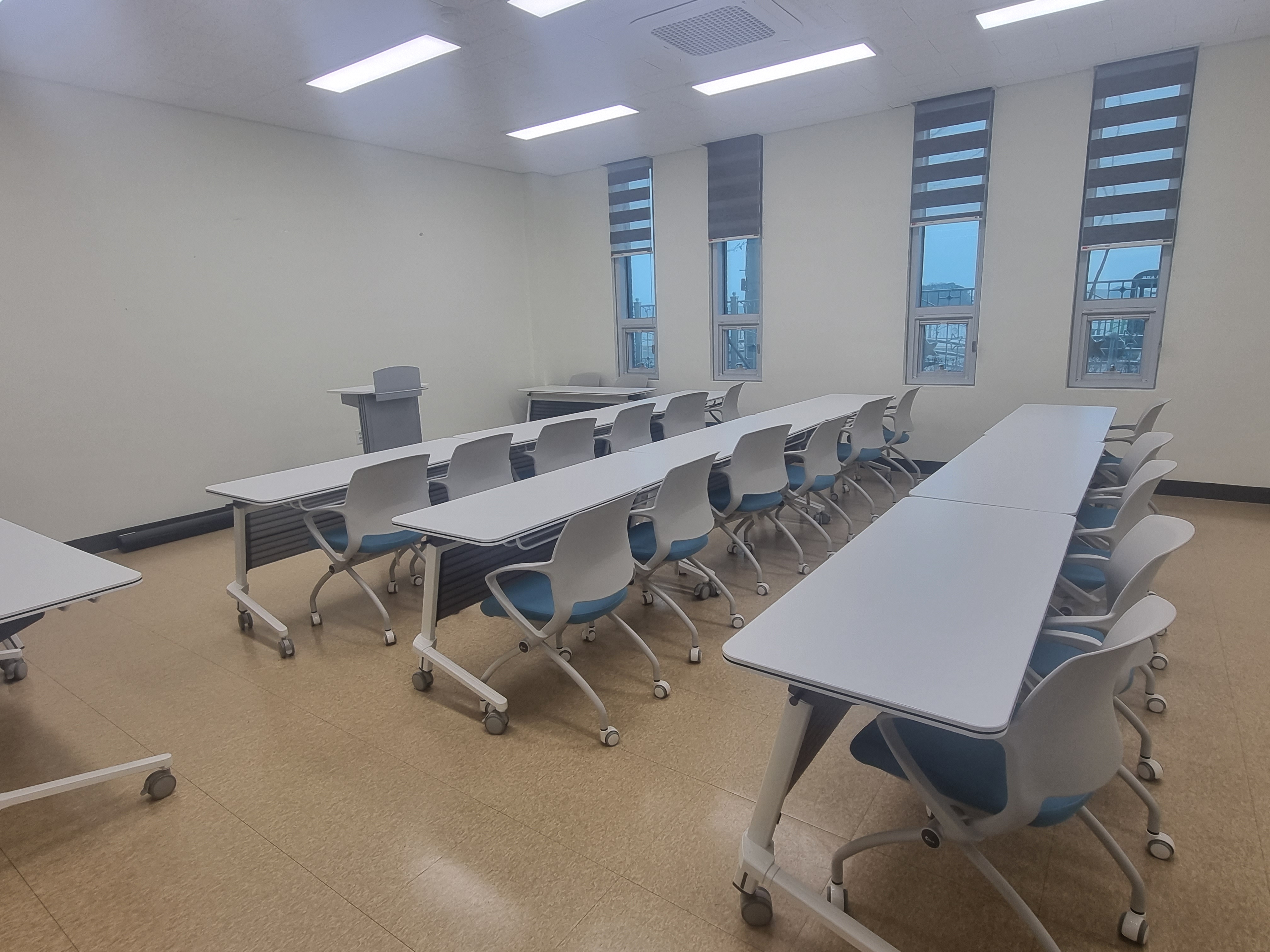 회의실(인원:20명)